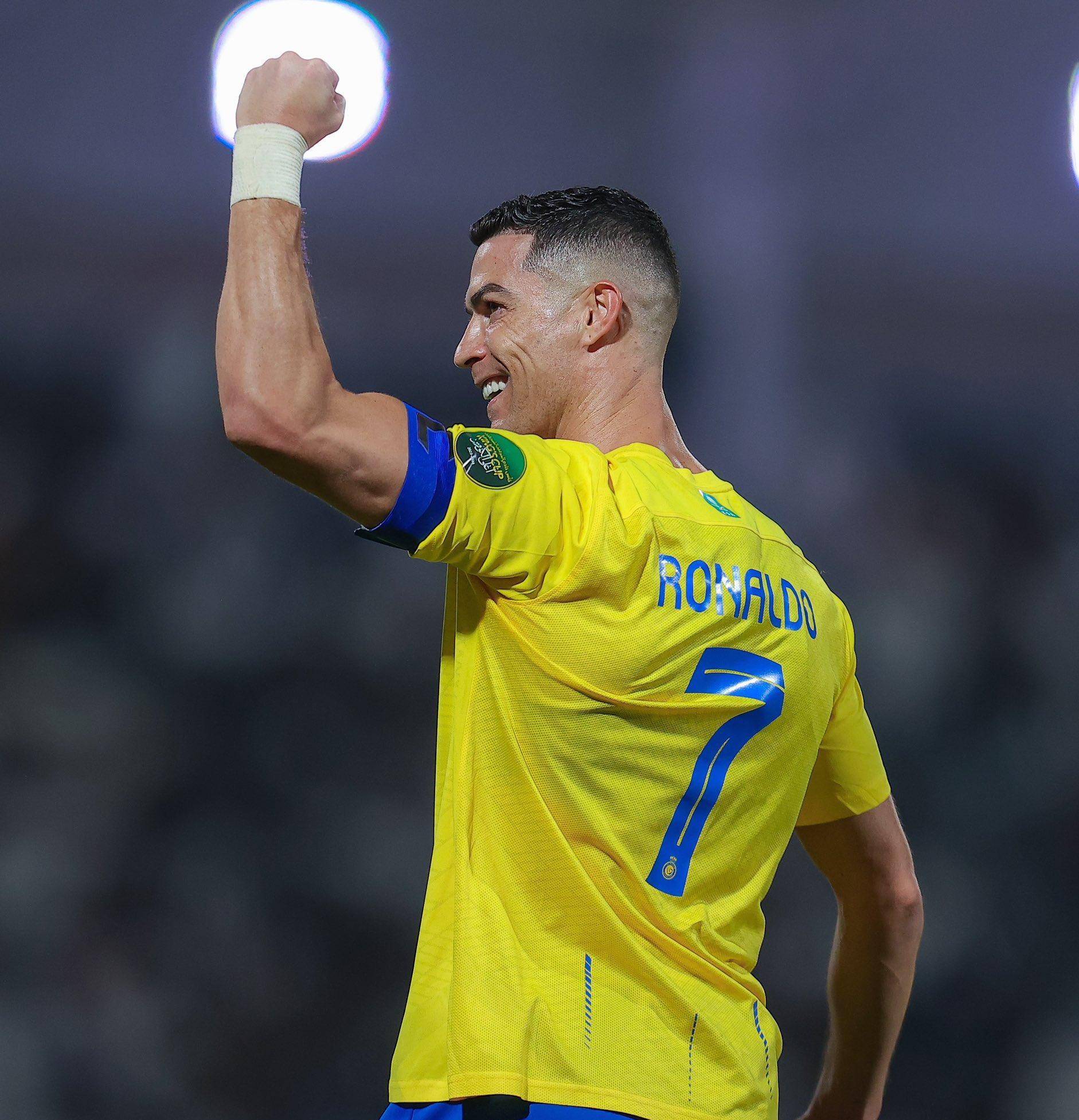 [NBA-湖人] 湖人队友有多差？两数据全靠东契奇支撑，替补加起来不如对手一将